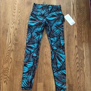 Lululemon Wunder Under high rise Lux NWT 8 Rare